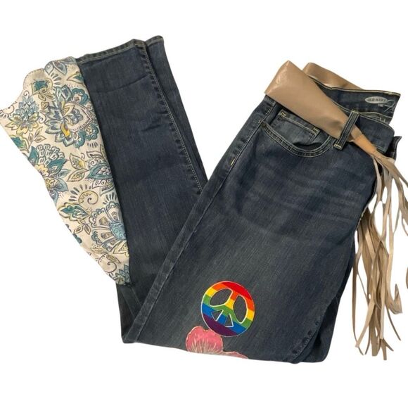 Old Navy The Flirt Re-Worked Jeans - Picture 3 of 9